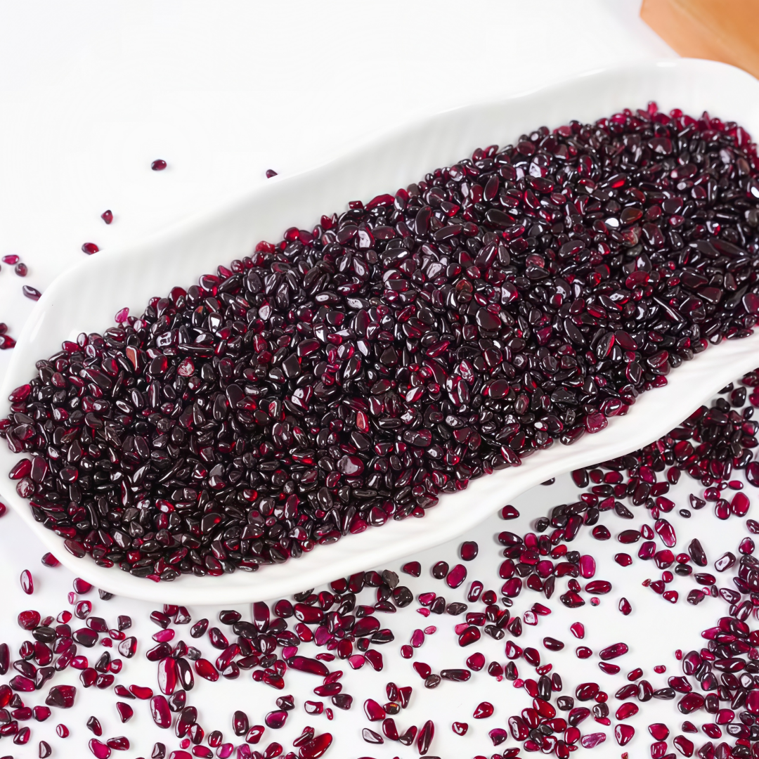 Aquarium Fish Guppy - Natural Garnet Crushed Stone, Garden Decoration,